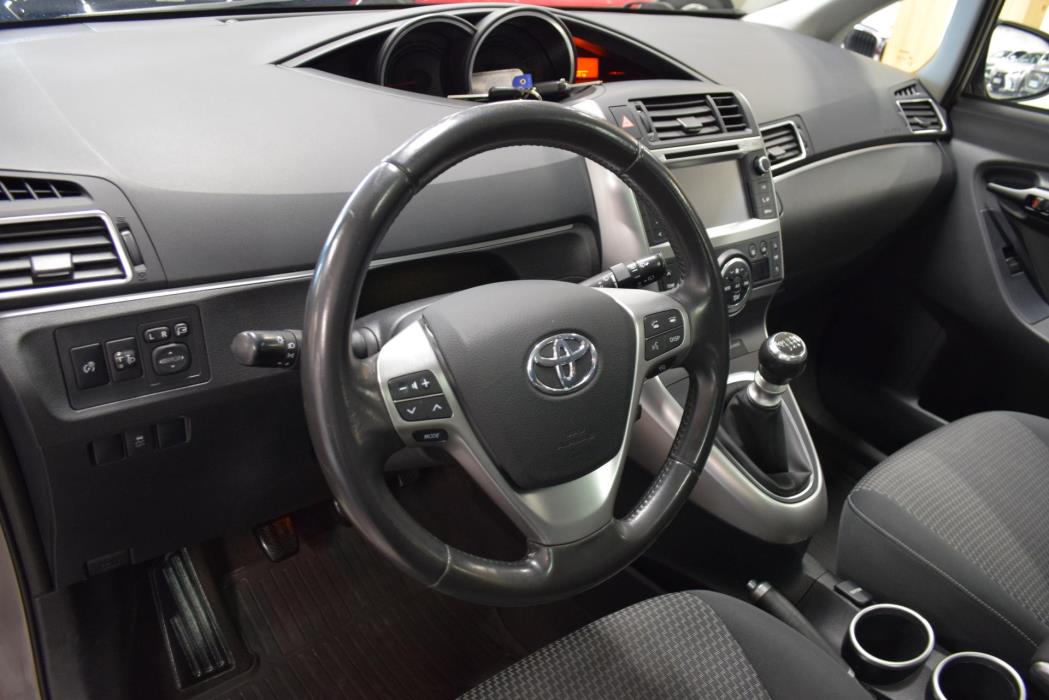 TOYOTA Verso 2015