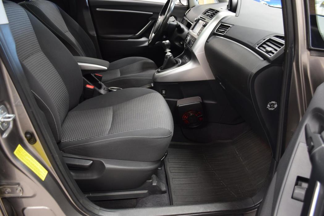 TOYOTA Verso 2015