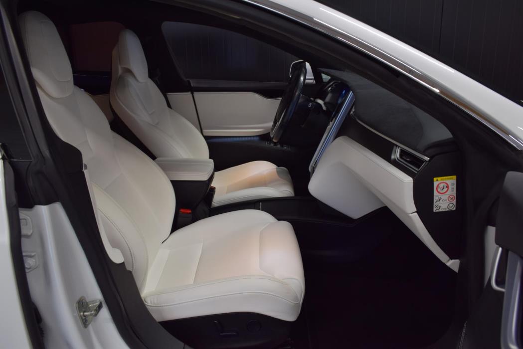 TESLA Model S 2017