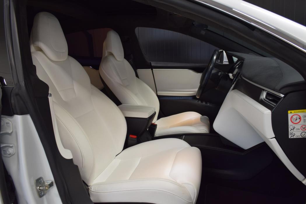 TESLA Model S 2017