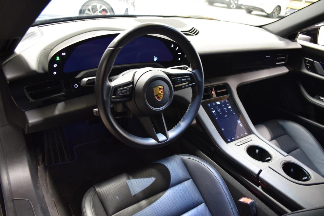 PORSCHE Taycan 2022