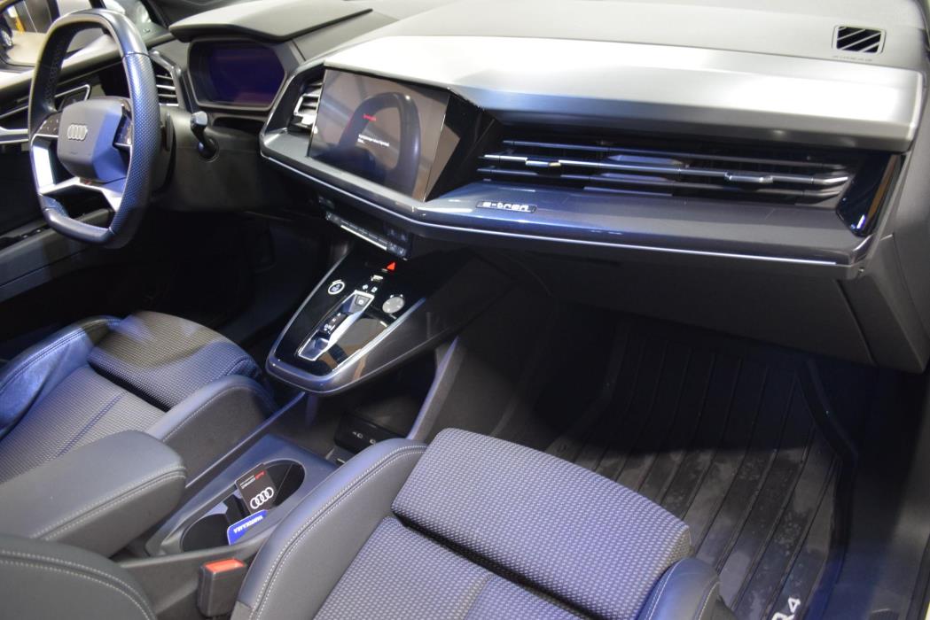 AUDI Q4 e-tron 2023