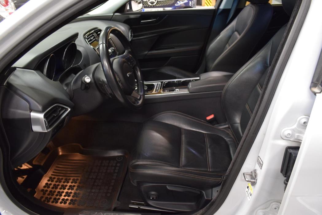 JAGUAR XE 2016
