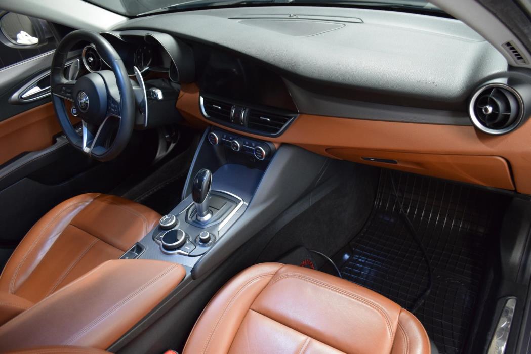 ALFA ROMEO Giulia 2016