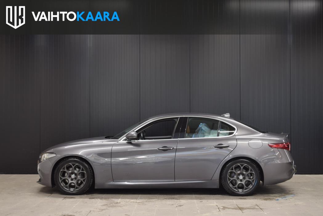 ALFA ROMEO Giulia 2016