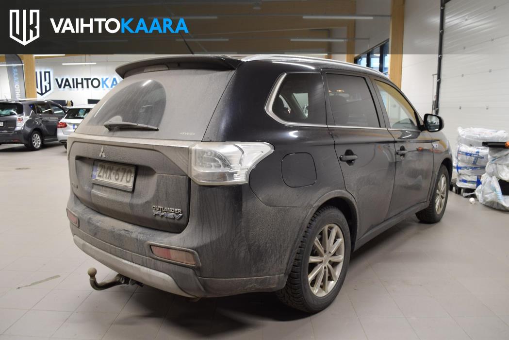MITSUBISHI Outlander PHEV 2015