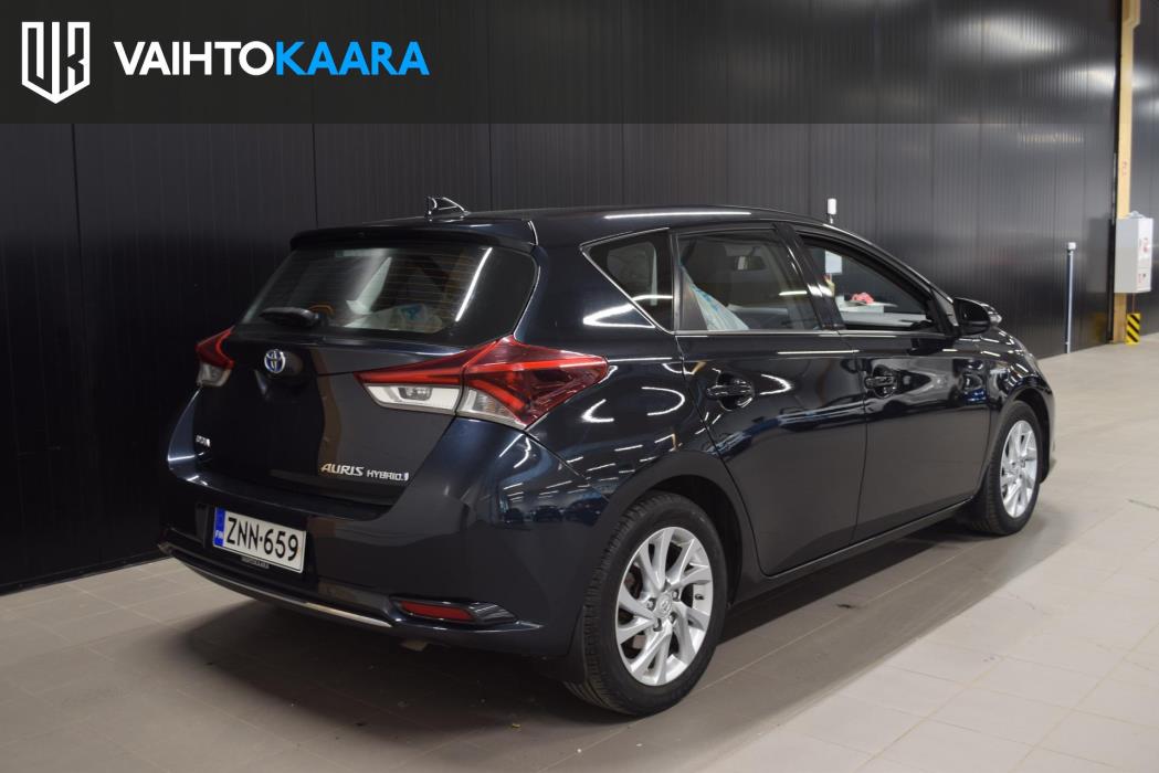 TOYOTA Auris 2016