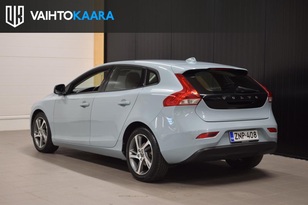 VOLVO V40 2018