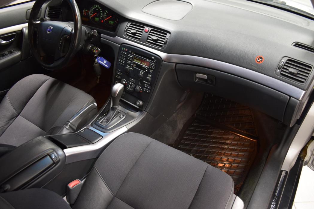 VOLVO S80 2003