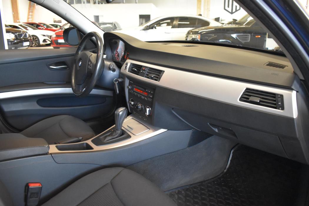 BMW 320 2009