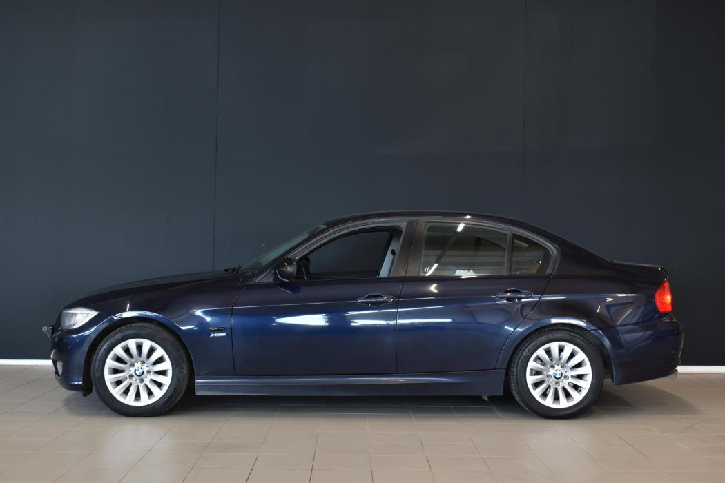BMW 320 2009
