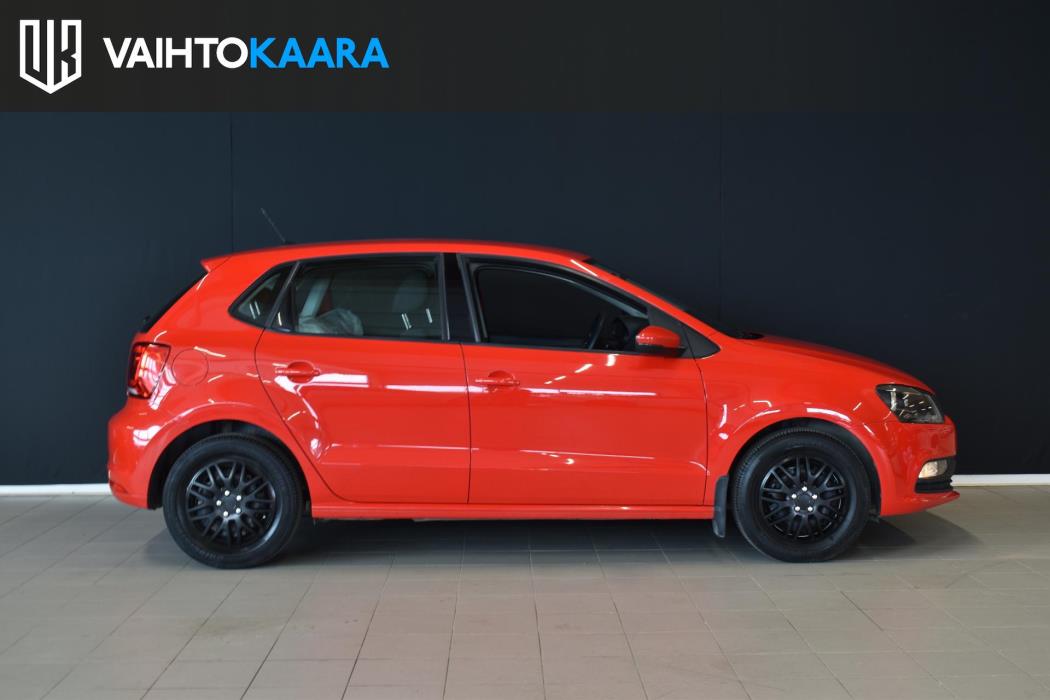 VOLKSWAGEN Polo 2015