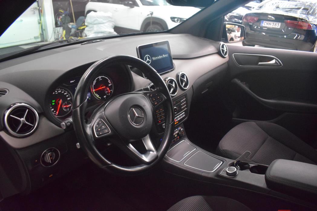 MERCEDES-BENZ B 2015