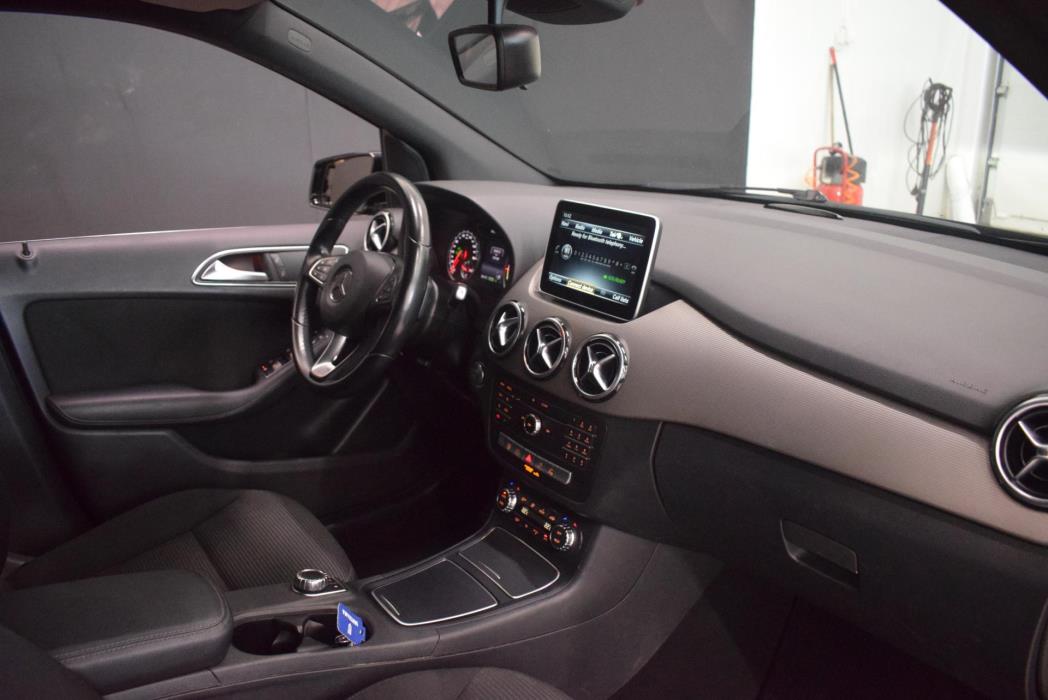 MERCEDES-BENZ B 2015