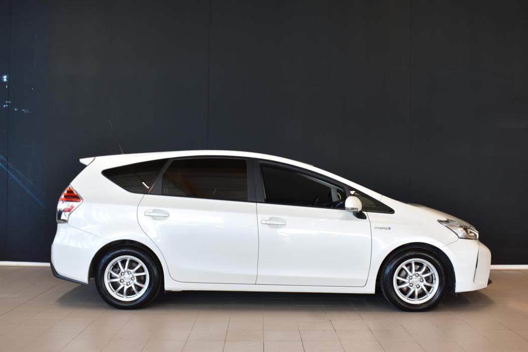 TOYOTA Prius+ 2016