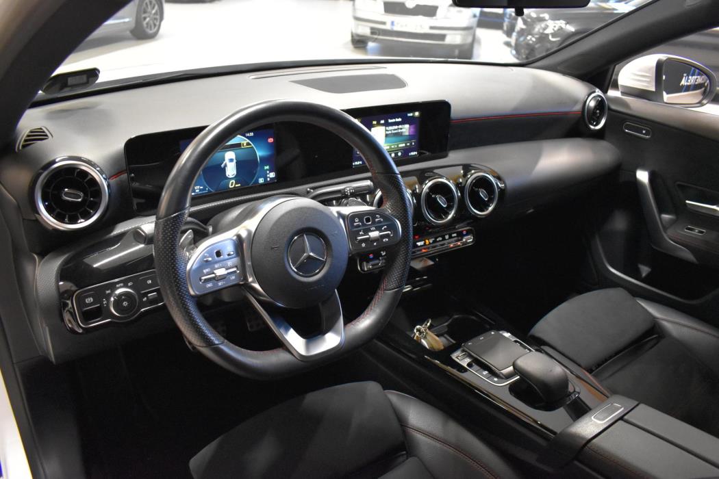 MERCEDES-BENZ A 2020