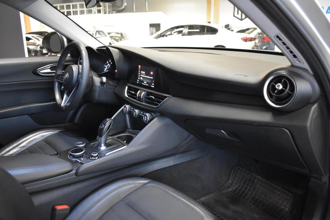 ALFA ROMEO Giulia 2017