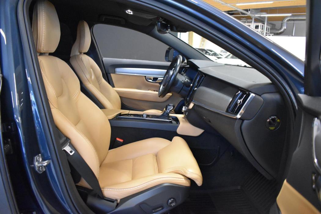 VOLVO V90 Cross Country 2019