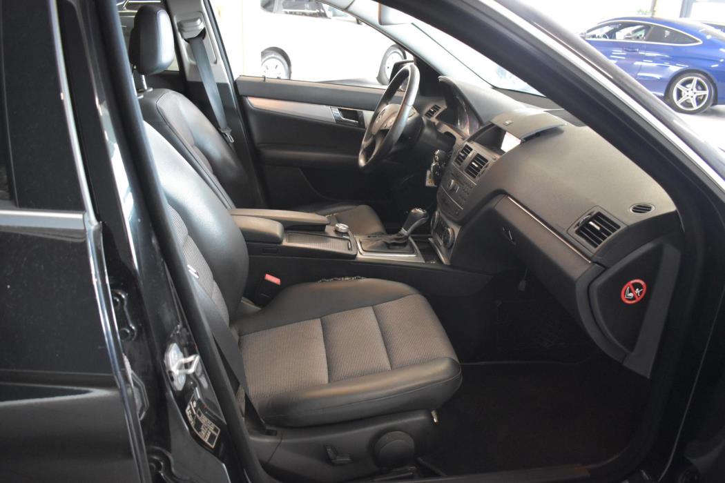 MERCEDES-BENZ C 2011