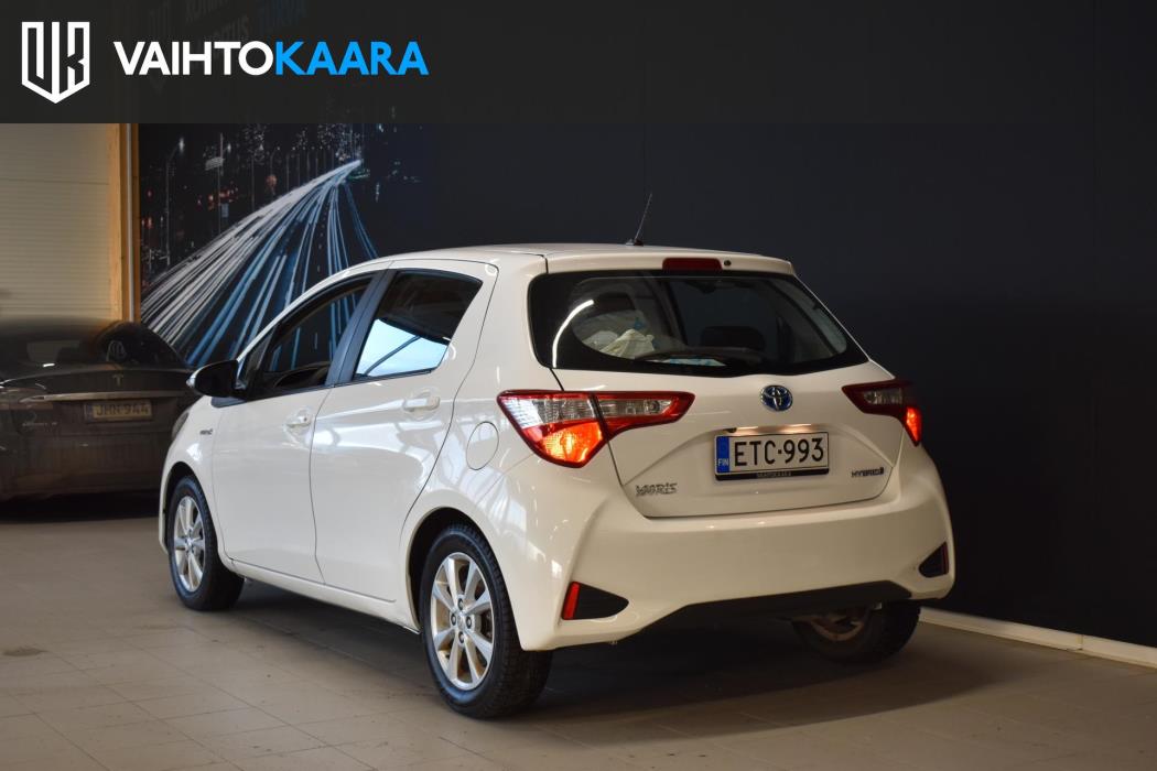 TOYOTA Yaris 2017