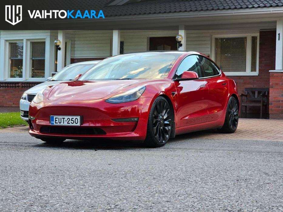 TESLA Model 3 2022