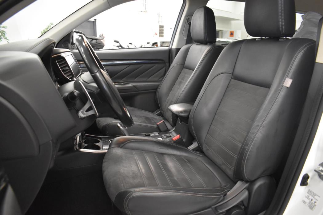 MITSUBISHI Outlander PHEV 2018