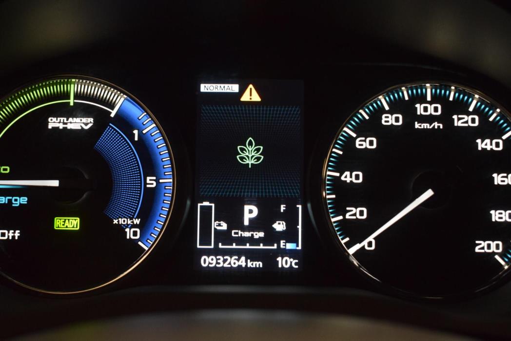 MITSUBISHI Outlander PHEV 2020