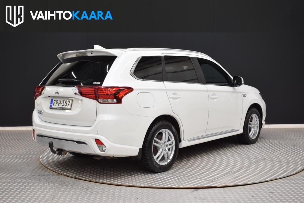 MITSUBISHI Outlander PHEV 2020