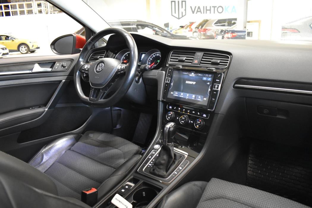 VOLKSWAGEN Golf 2013