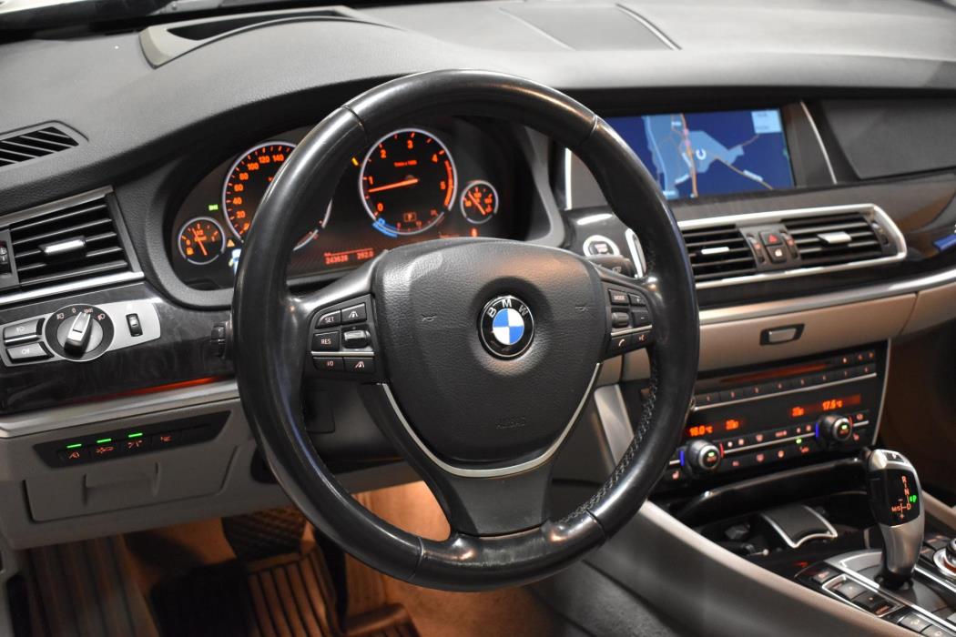 BMW 530 Gran Turismo 2011