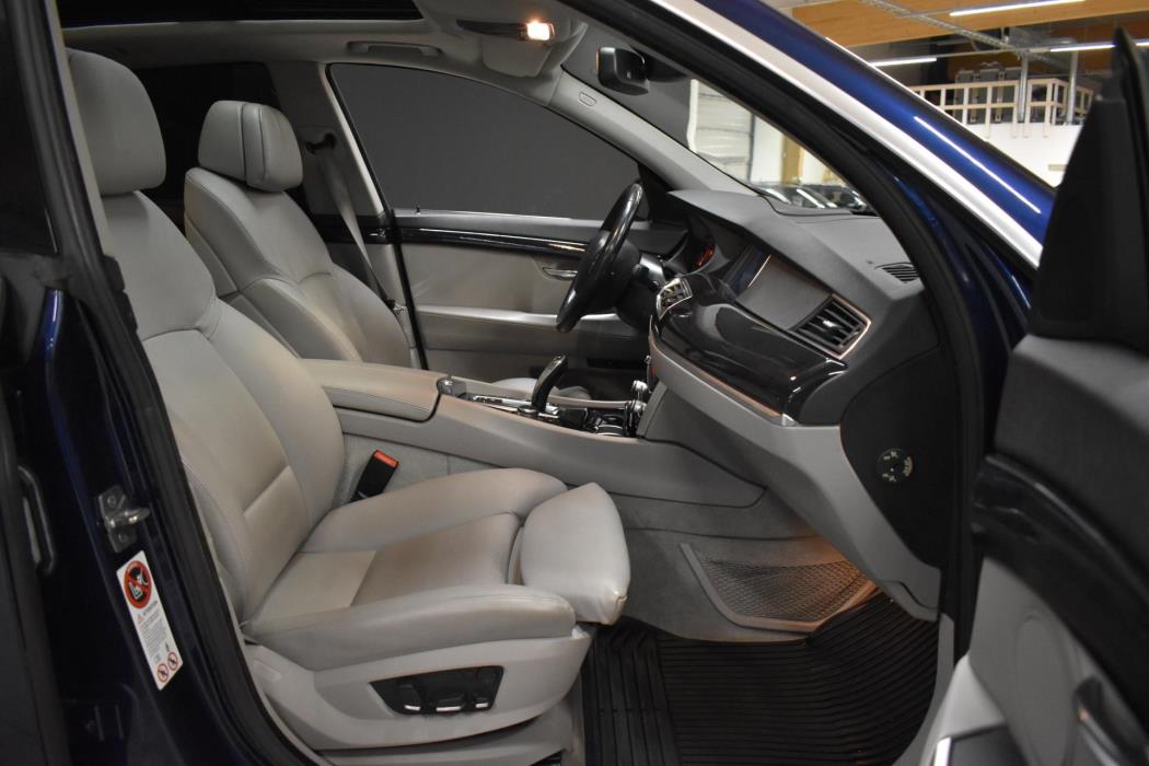 BMW 530 Gran Turismo 2011