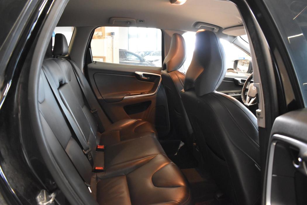 VOLVO XC60 2017