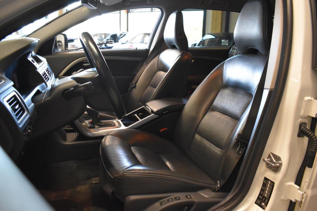 VOLVO XC70 2014