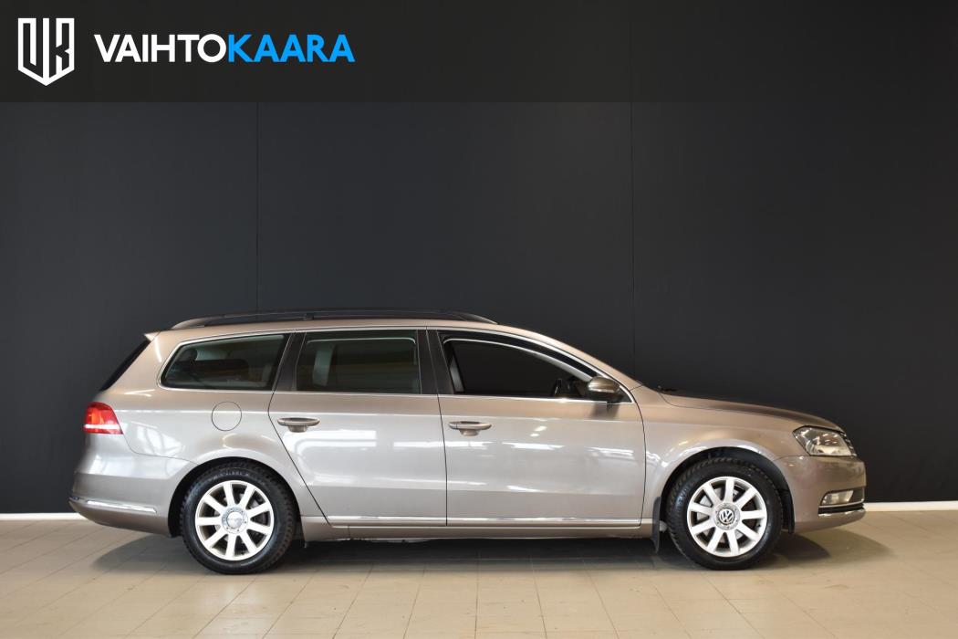 VOLKSWAGEN Passat 2011
