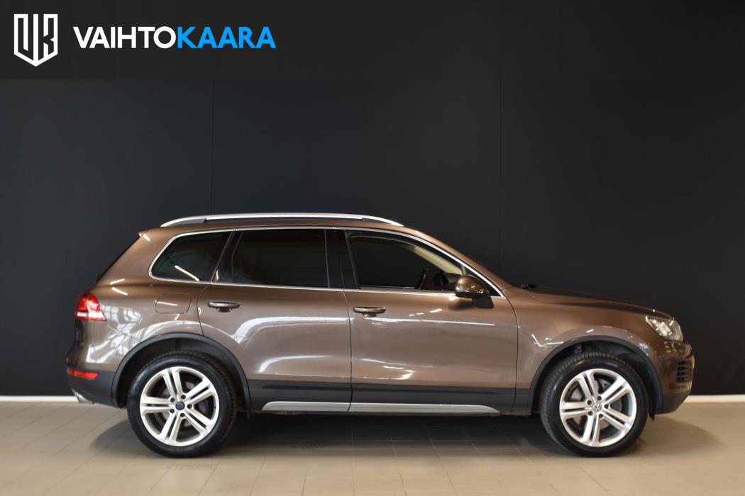 VOLKSWAGEN Touareg 2012