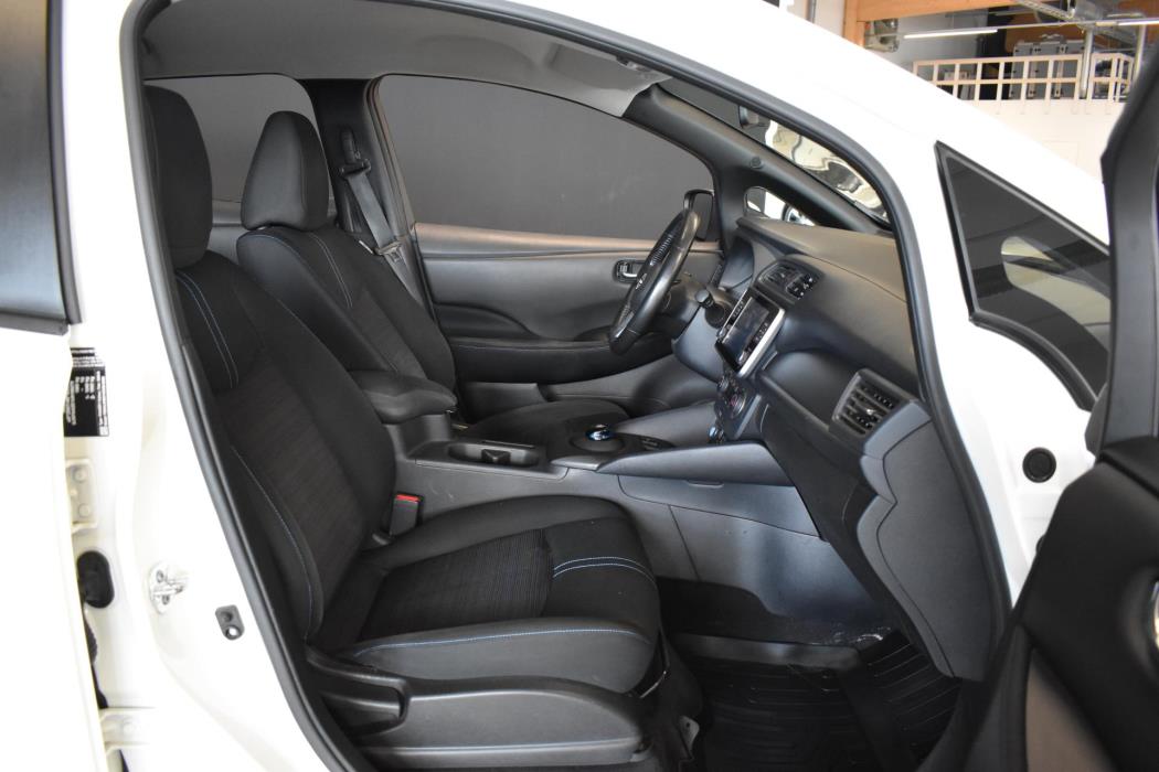 NISSAN Leaf 2023