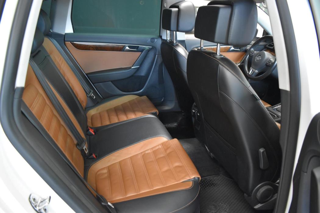 VOLKSWAGEN Passat 2013