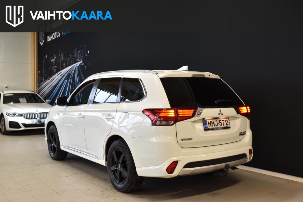 MITSUBISHI Outlander PHEV 2017