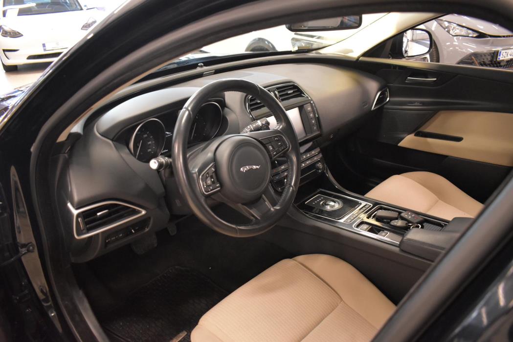 JAGUAR XE 2017