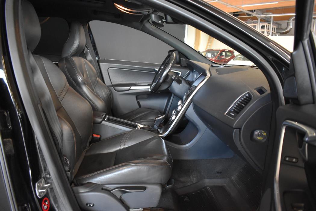 VOLVO XC60 2016