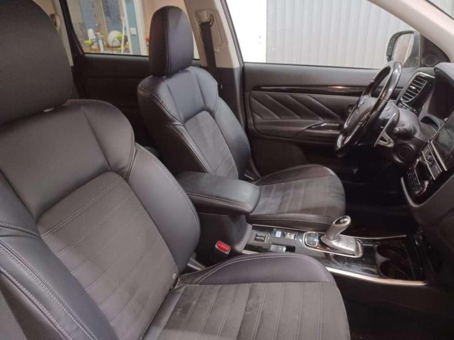 MITSUBISHI Outlander PHEV 2019