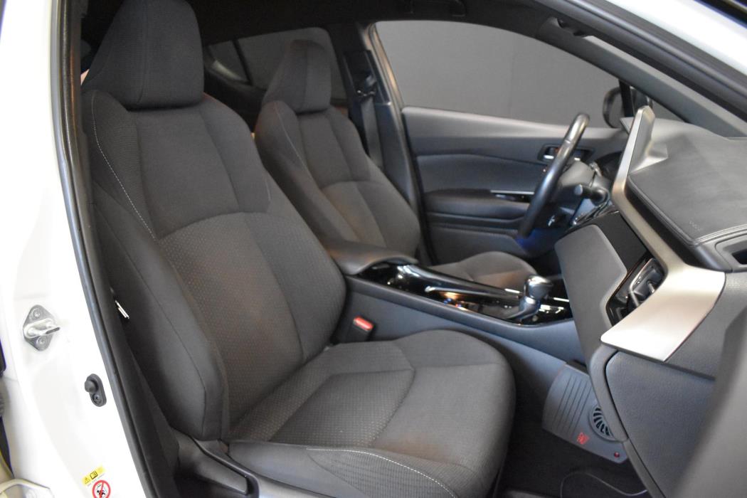 TOYOTA C-HR 2019