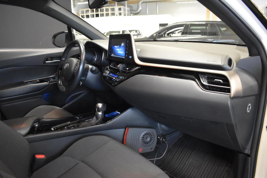 TOYOTA C-HR 2019