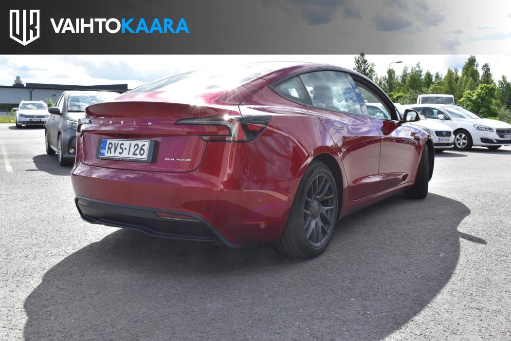 TESLA Model 3 2024