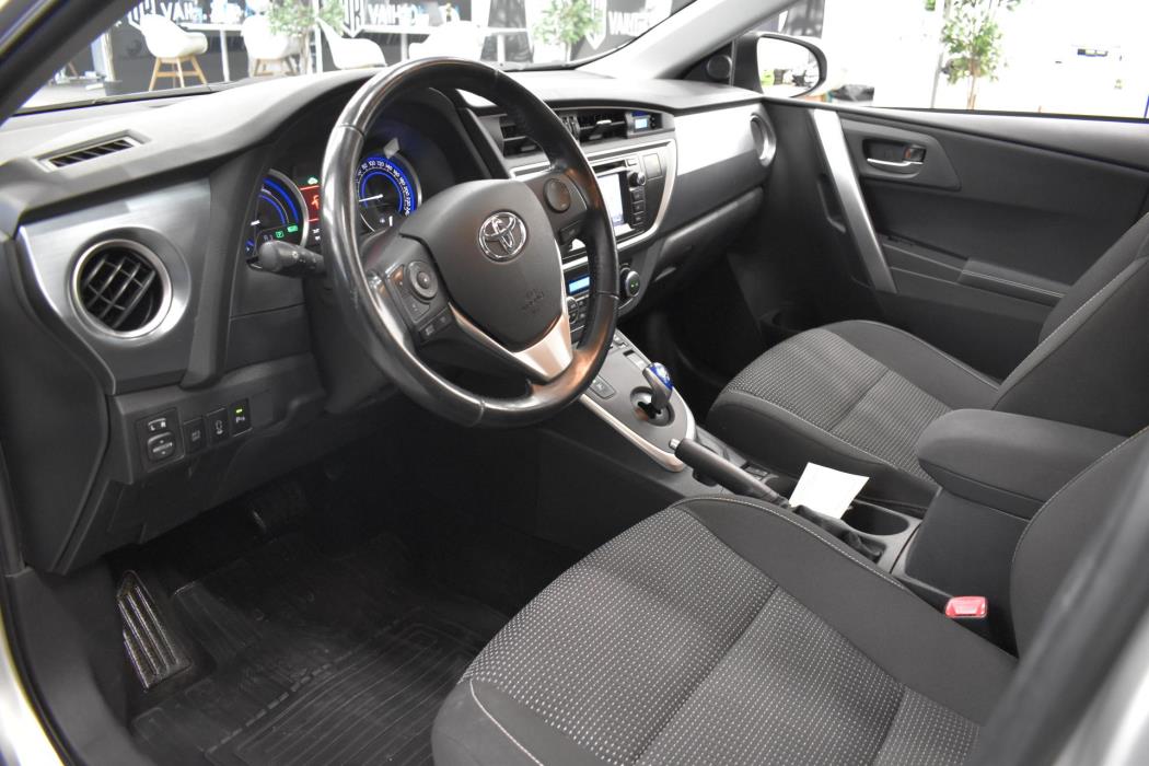 TOYOTA Auris 2013