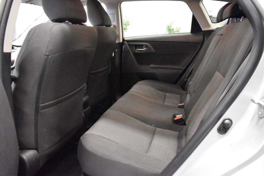 TOYOTA Auris 2013