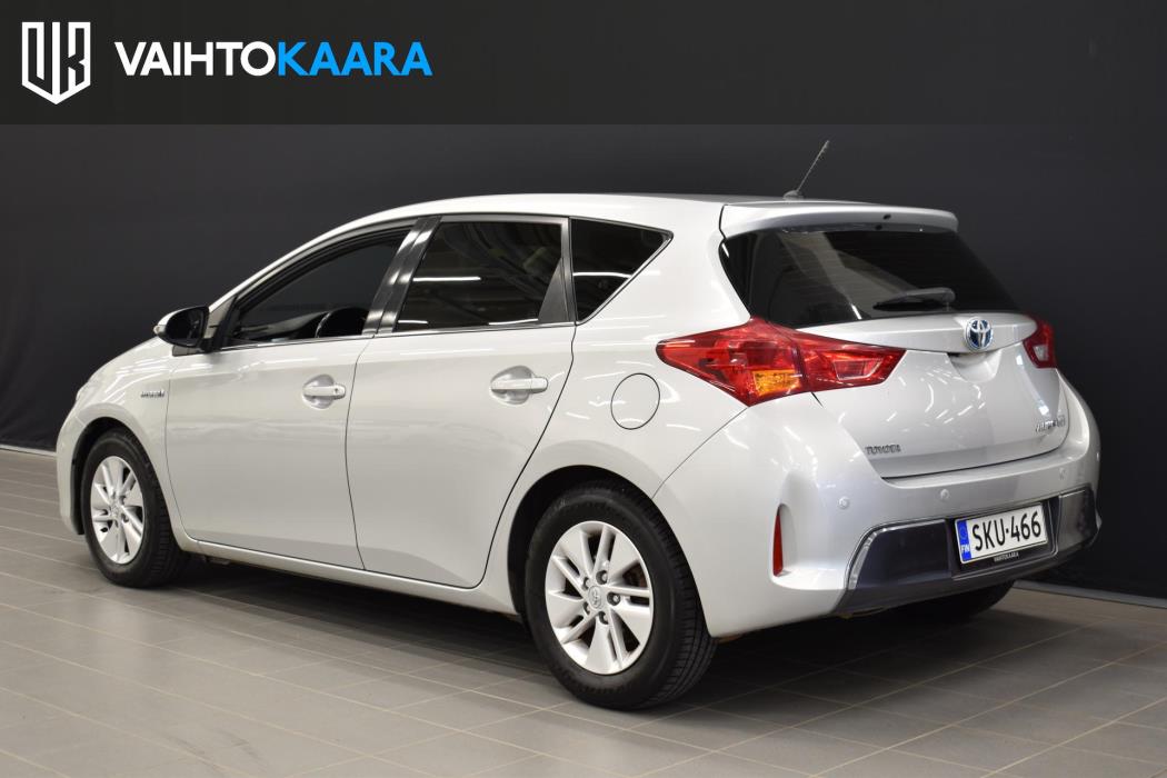 TOYOTA Auris 2013