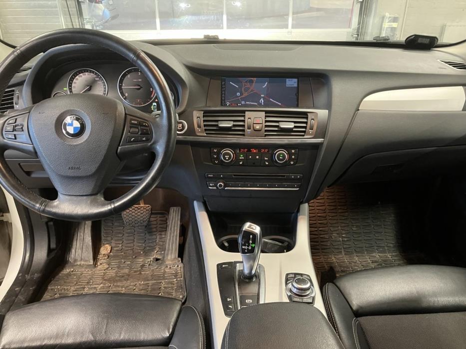 BMW X3 2011