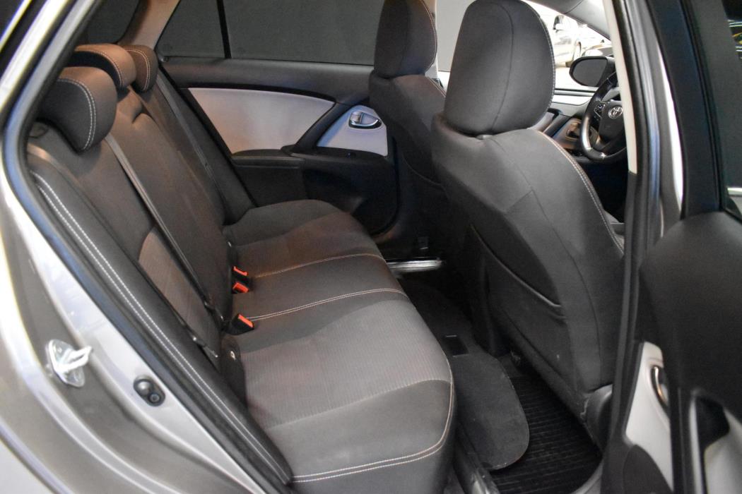 TOYOTA Avensis 2016