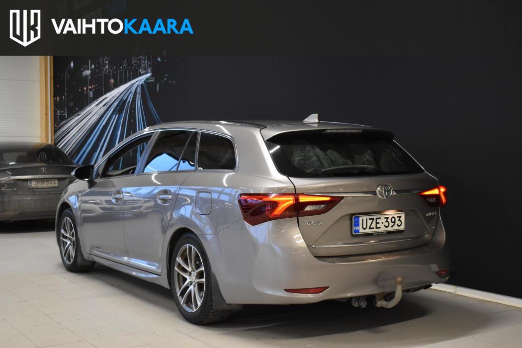 TOYOTA Avensis 2016